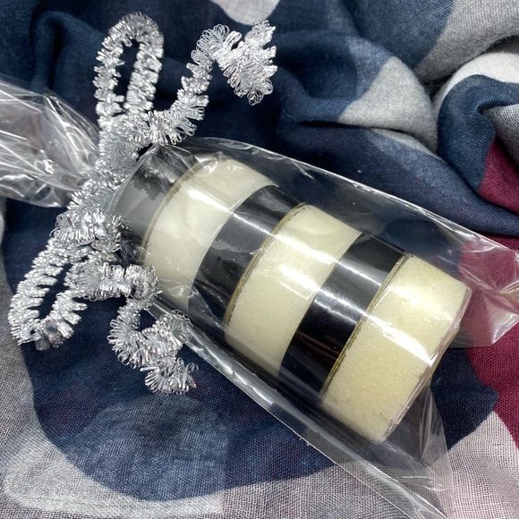 *CLEARANCE*Set of three 1oz handcrafted rose scented lip scrubs by Radiant Waves - Picture 6 of 6